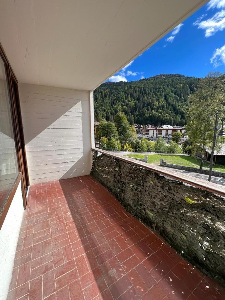 Ferienwohnung Bilocale Slalom Madonna Exterior foto